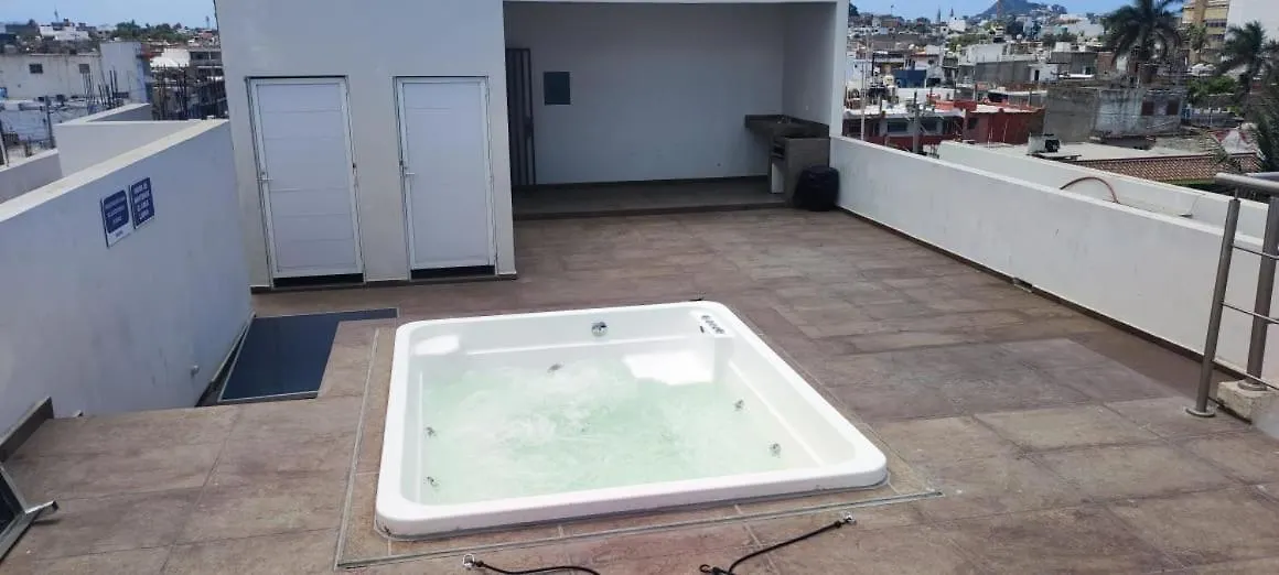 Apartment 2Br-3Ba Condo Block From Beach W Rooftop Jacuzzi Mazatlan