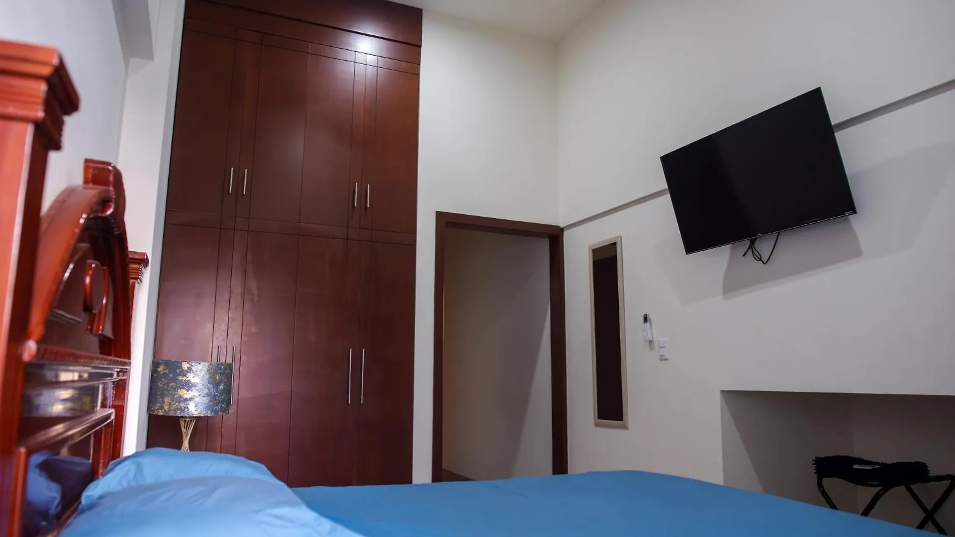 2Br-3Ba Condo Block From Beach W Rooftop Jacuzzi Mazatlan 0*,  Mexico