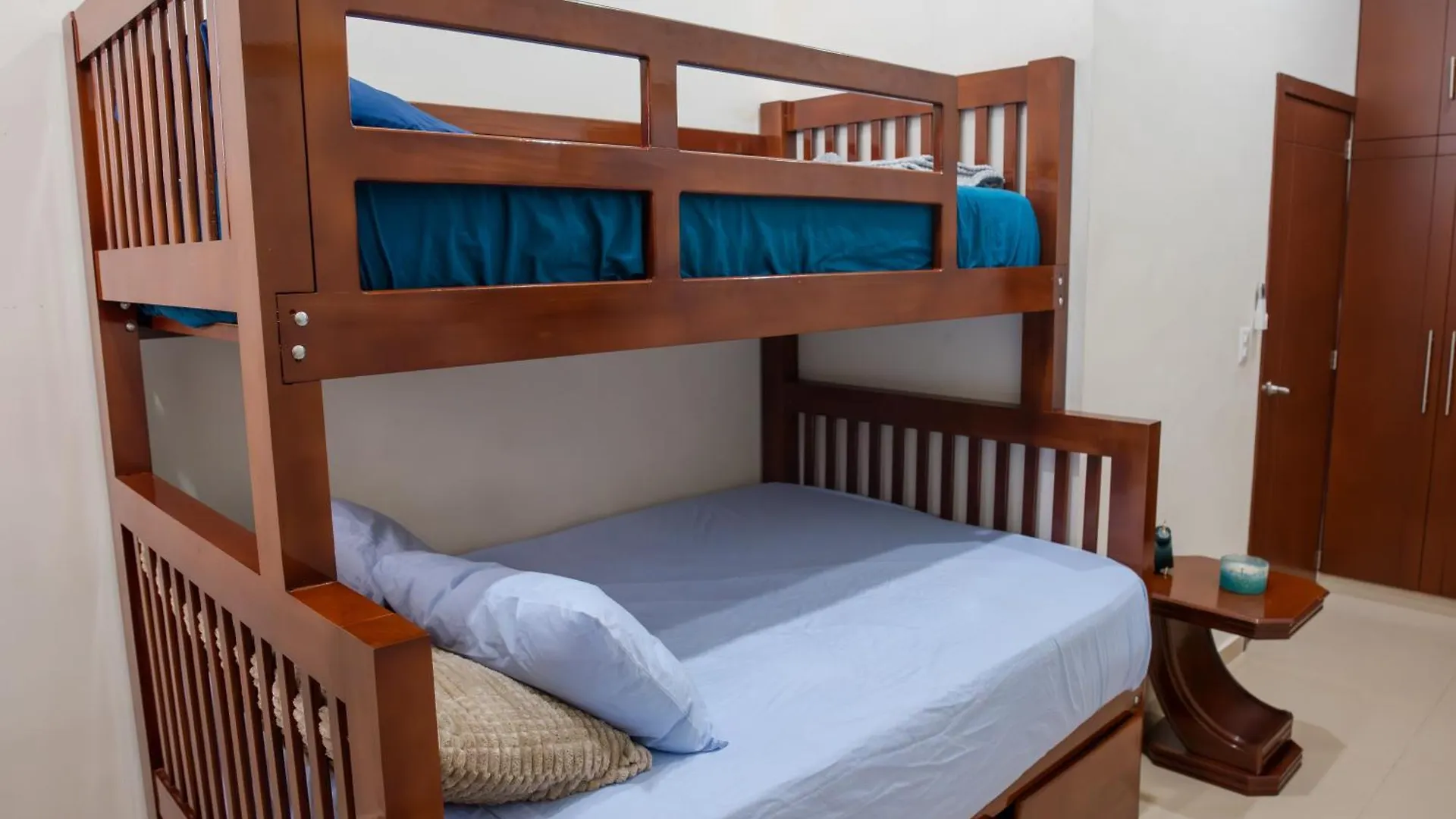 Apartment 2Br-3Ba Condo Block From Beach W Rooftop Jacuzzi Mazatlan Mexico