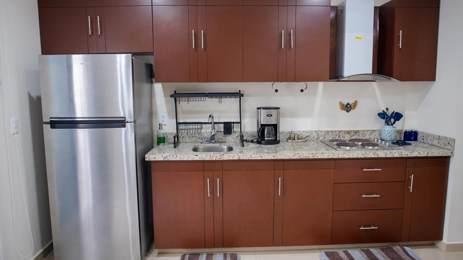 Apartment 2Br-3Ba Condo Block From Beach W Rooftop Jacuzzi Mazatlan